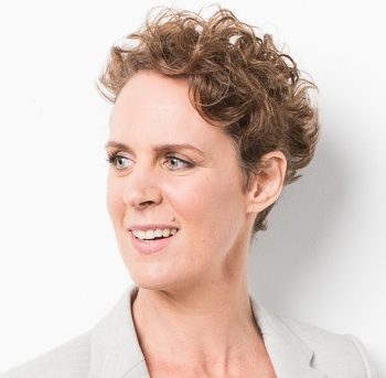 Profile photo of Lisa Rowe